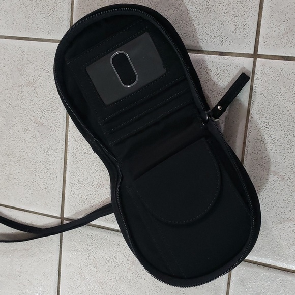 Vera Bradley VB Black Small Crossbody Purse Bag Wallet Zipper Flap - Picture 8 of 13